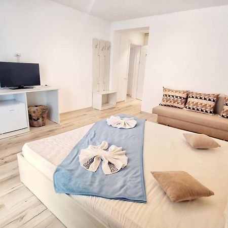 Casa Cochilia - Camera Privata In Localitatea Tuzla Extérieur photo