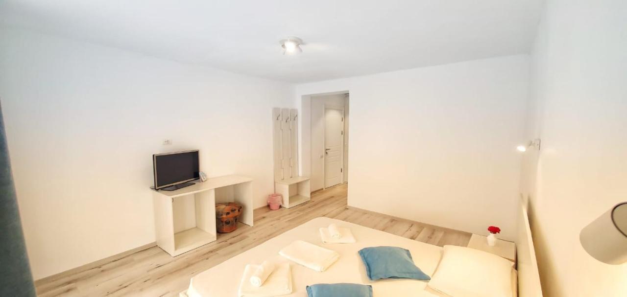 Casa Cochilia - Camera Privata In Localitatea Tuzla Extérieur photo